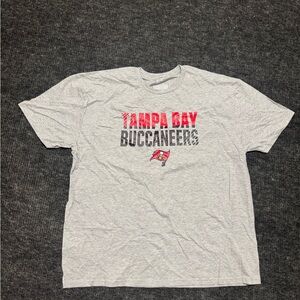 Fanatics Tampa Bay Buccaneers Gray Short Sleeve Graphic Tee